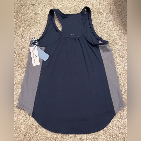 Southern Tide Nelli Skip Stripe Performance Tank size Medium - Picture 2 of 3
